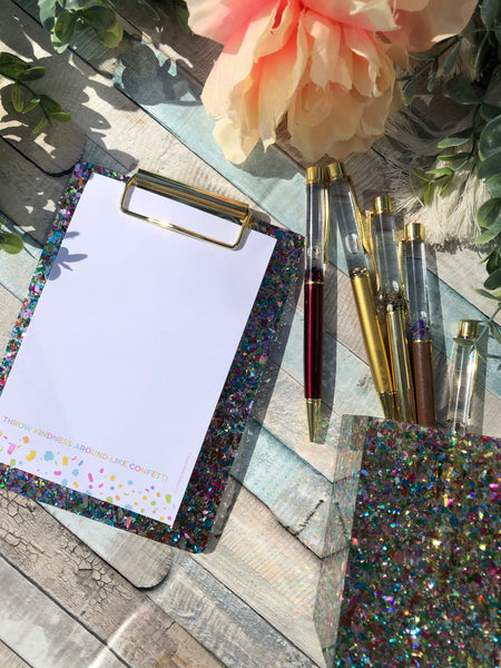 Mini glitter clipboard with notepad: pencil launch