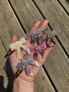 Bow barettes and boppy pins