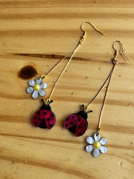 Ladybug daisy earrings