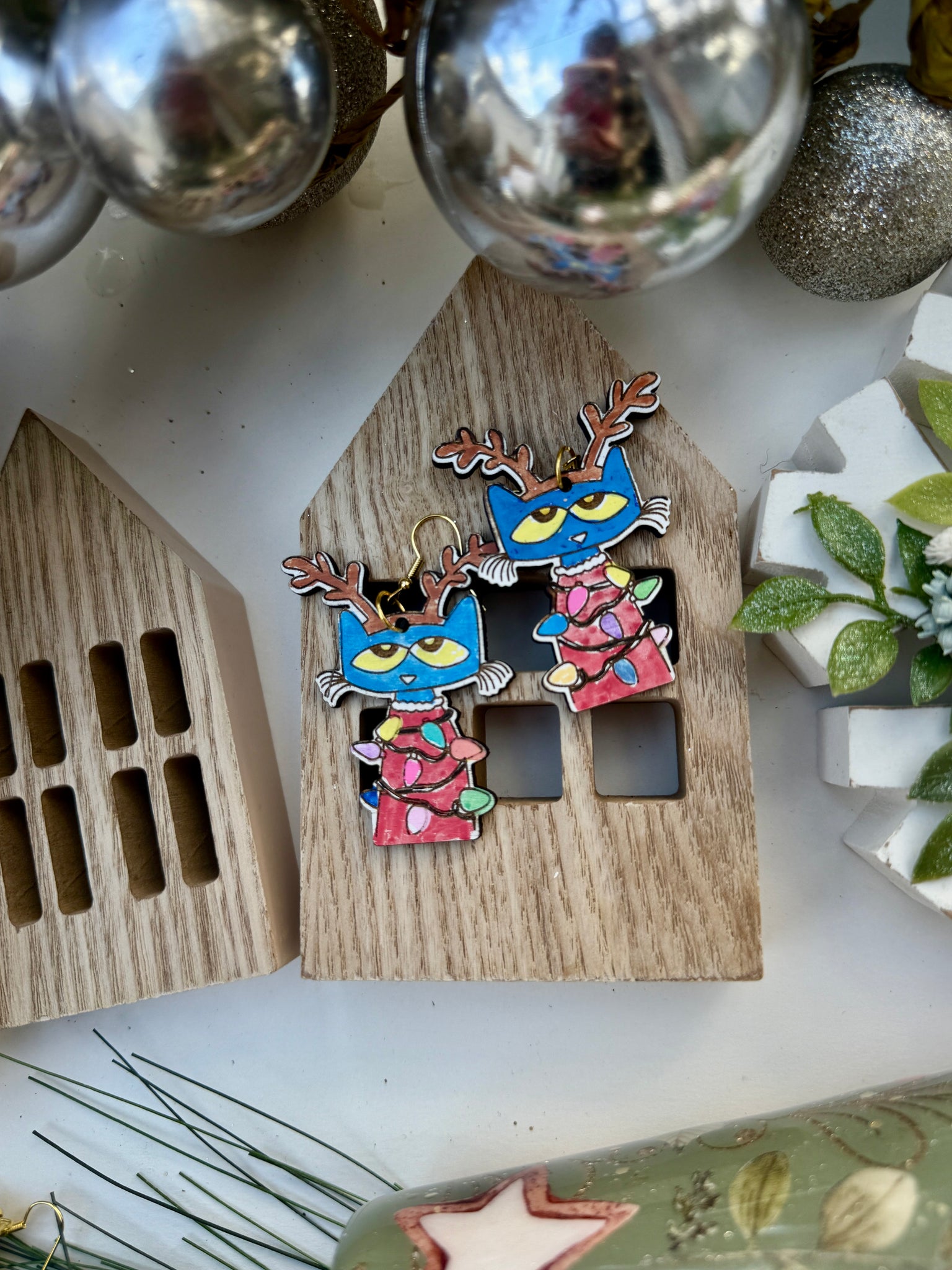 Pete the cat Christmas dangles
