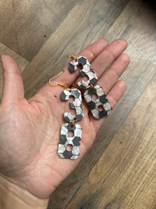 Soccer vertical number dangle