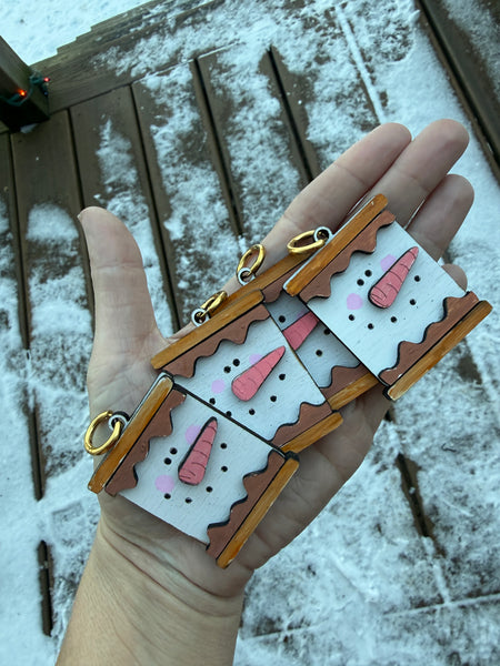 Snowman smore earrings