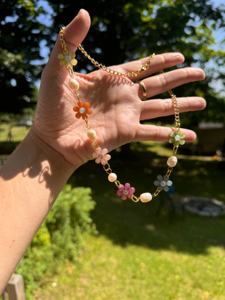 Floral rainbow daisy pearl necklace