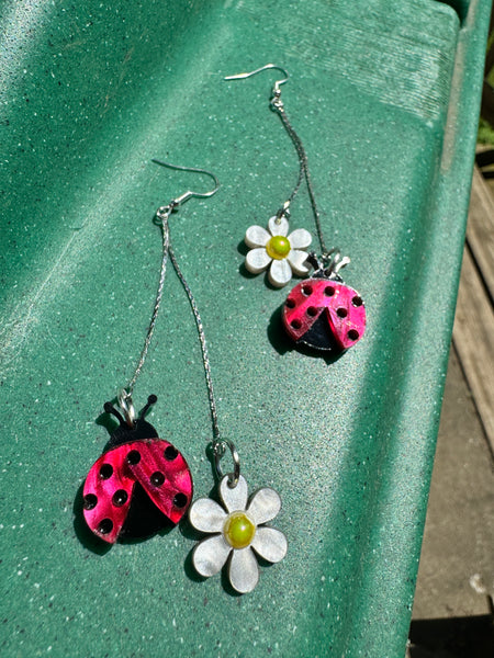 Ladybug daisy earrings