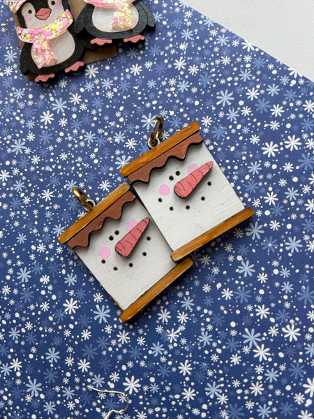 Snowman smore earrings